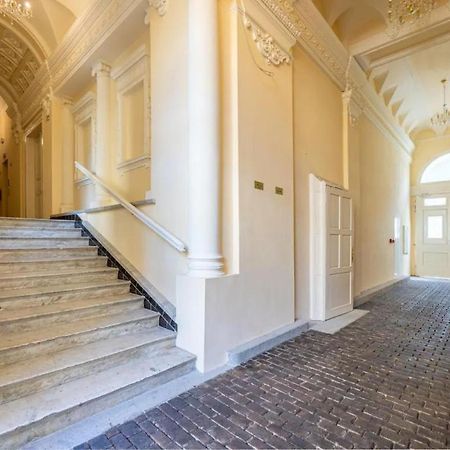 Wash Apartment On Metro Prague 1 Экстерьер фото