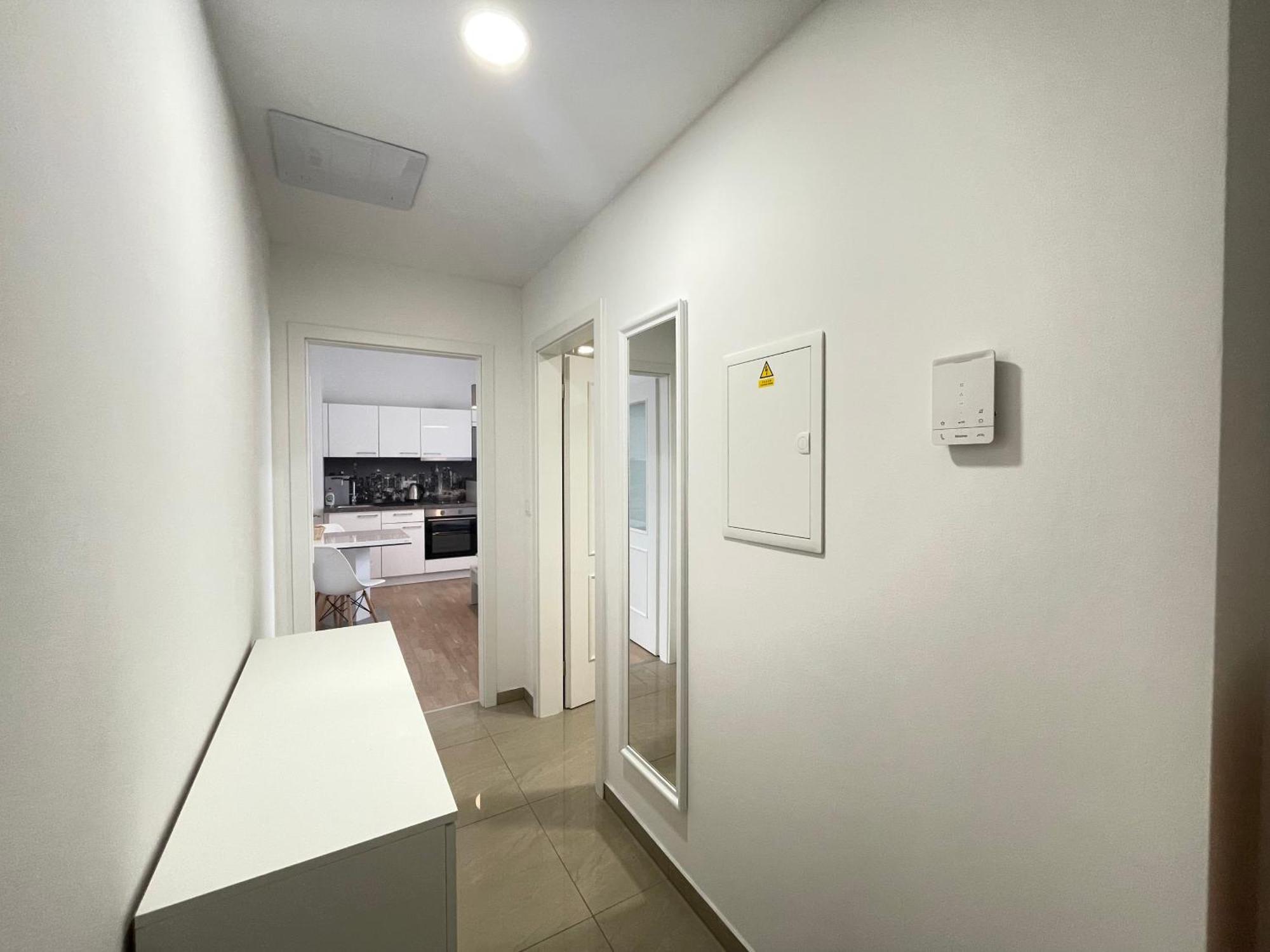 Wash Apartment On Metro Prague 1 Экстерьер фото